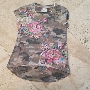 Girls camo t-shirt